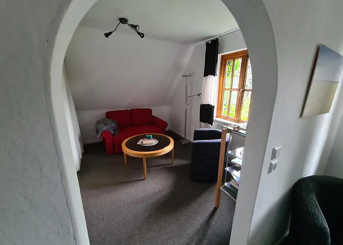 Carl 7 - Ruhig, Bezaubernd, Eigen *